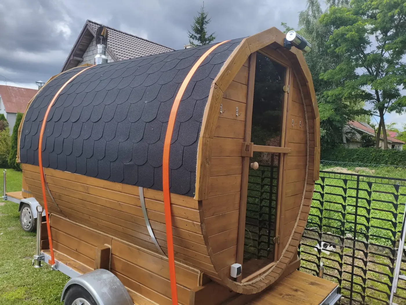 Drewniana sauna ogrodowa